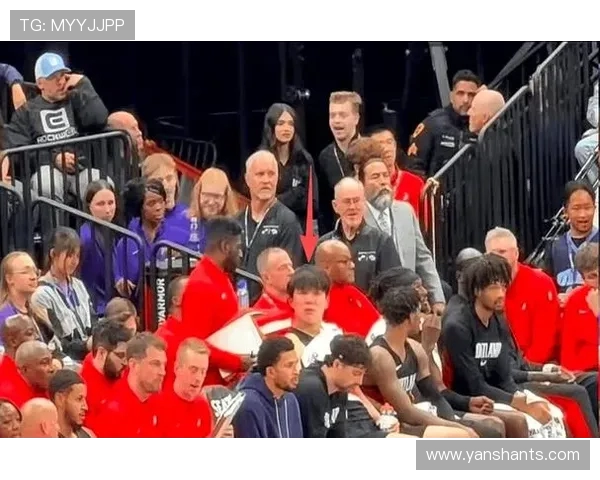 狄龙上半场表现抢眼8中3贡献7分1板3助2断成功对抗杨瀚森